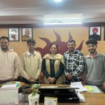 पालिकाध्यक्ष को कालेज की समस्याओं को लेकर दिया ज्ञापन