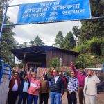 पेयजल समस्या को लेकर ट्रेडर्स एसोएिशन ने जल संस्थान कार्यालय पर किया प्रदर्शन