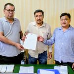 स्मार्ट मीटर लगाने का किया विरोध, उपखंड अधिकारी को सौंपा ज्ञापन