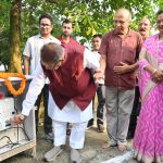 राधा कृष्ण मंदिर में शिव महापुराण कथा का श्रवण करने पहुंचे मंत्री जोशी